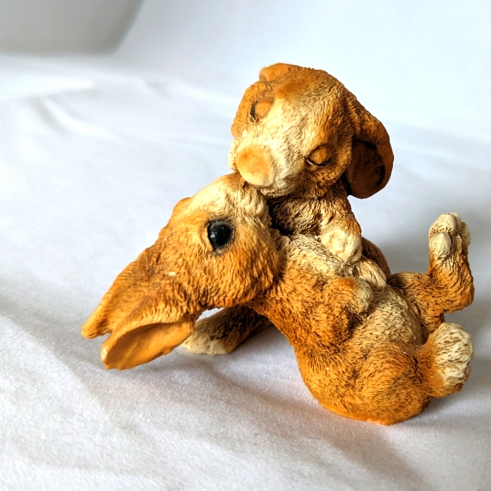 Vintage 1988 Original by CASTAGNA ‘Kissing Bunny Rabbits’ Figurine Made In ITALY